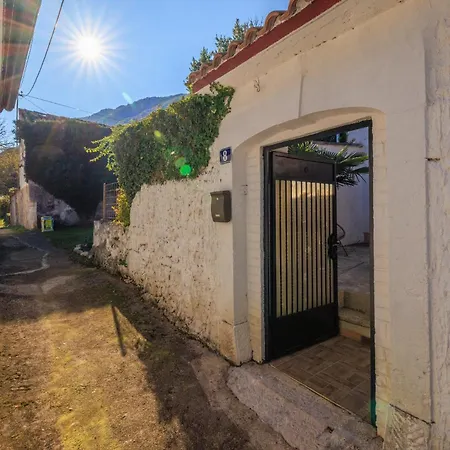 Ferienhaus Nature Nest Tribalj *