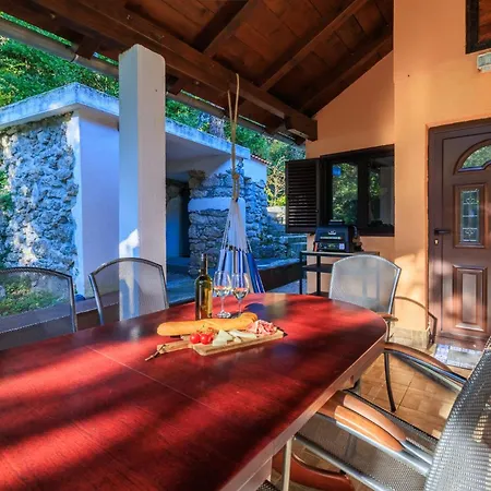 Nature Nest Tribalj Vakantiehuis *