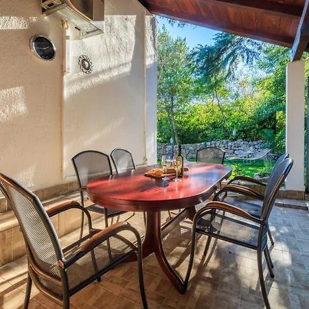 Vakantiehuis Nature Nest Tribalj *